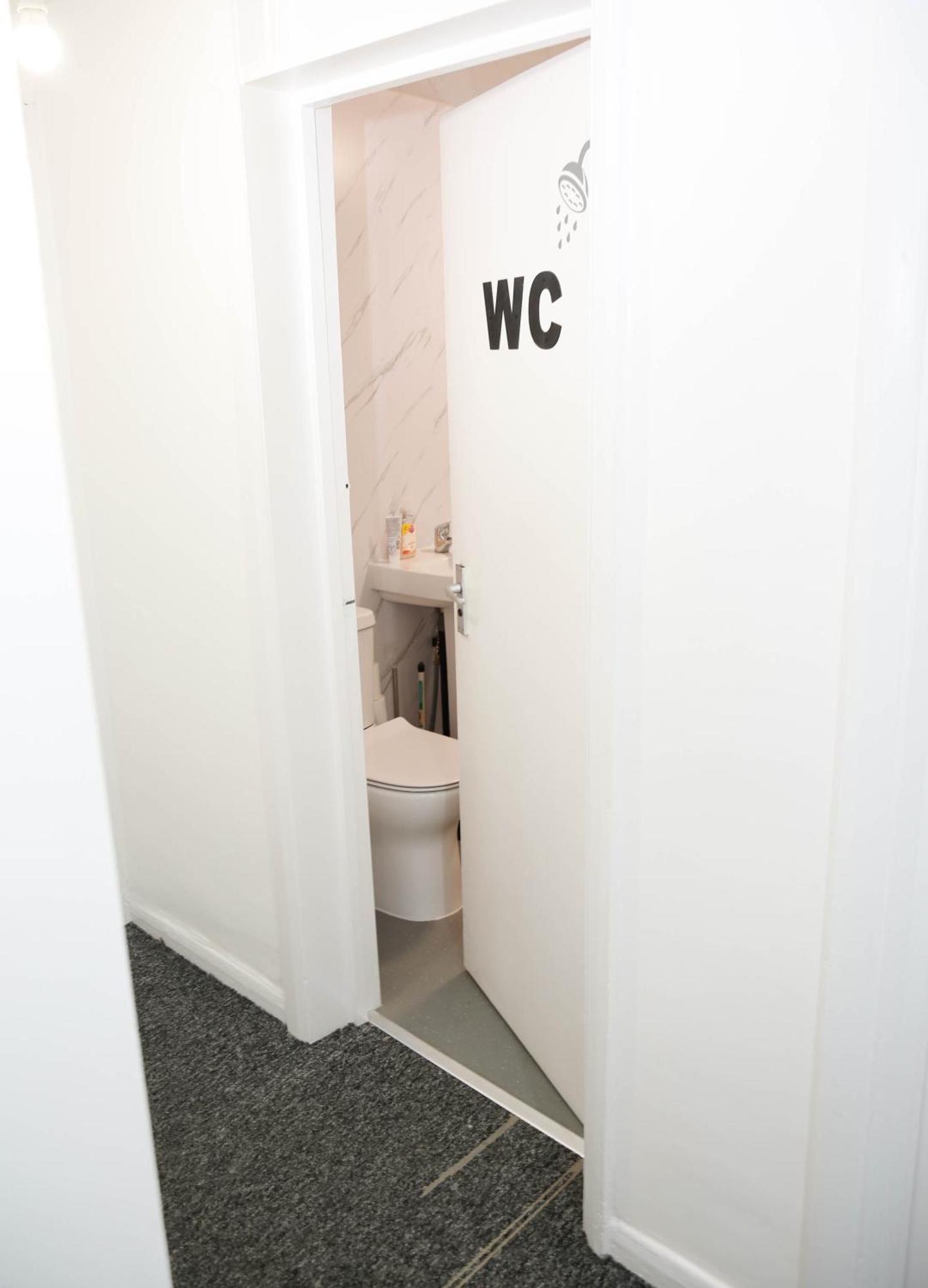 Stylish Rooms 1-Minute Walk To Camden Town Metro, Shops, Cafes, Bars & Restaurants With Shared Bathrooms London Kültér fotó